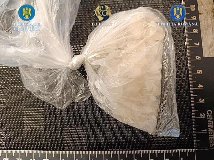 Două persoane arestate pentru trafic de droguri de mare risc în Maramureș