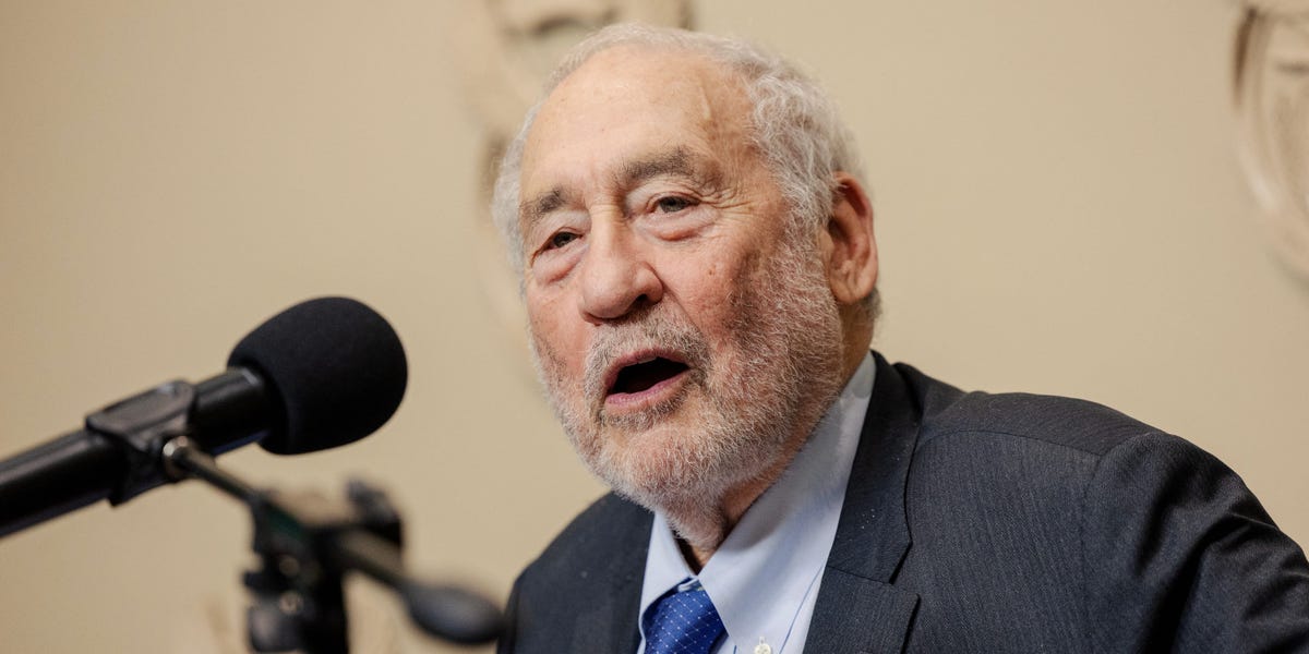 Joseph Stiglitz: Trei motive pentru care economia SUA va continua să slăbească