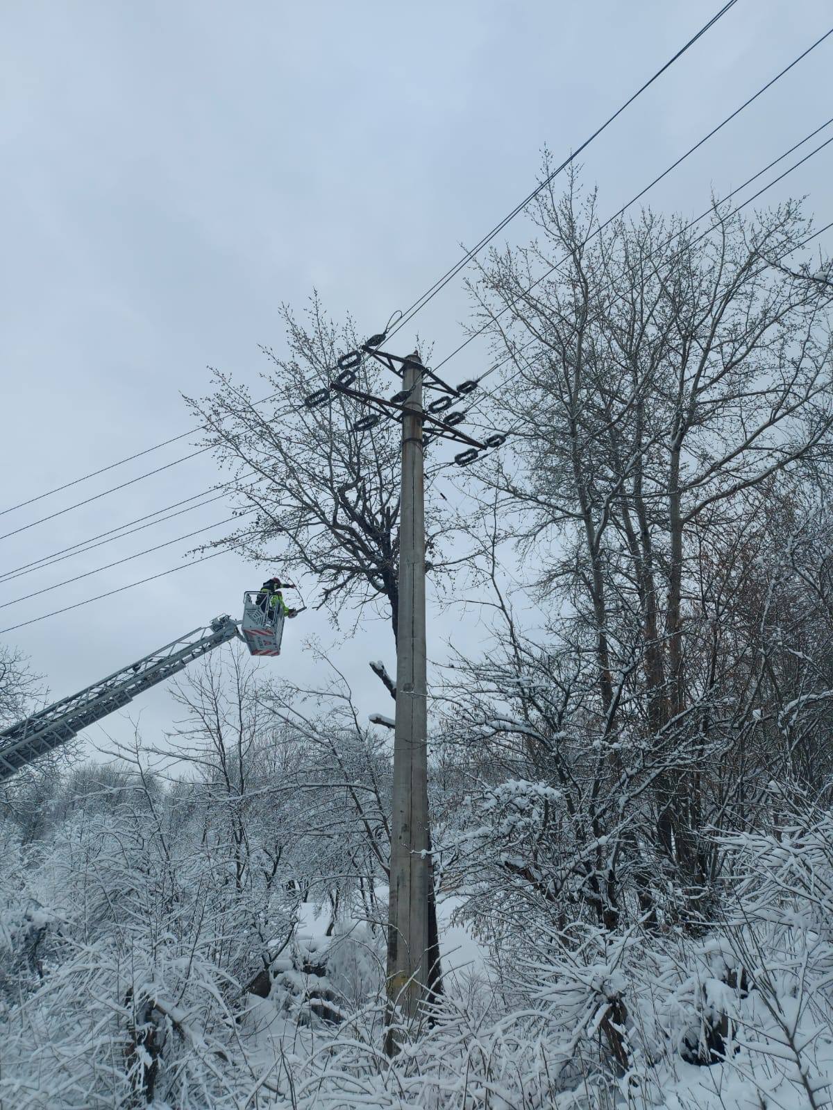 Ninsorile și viscolul afectează din nou mai multe județe din România
