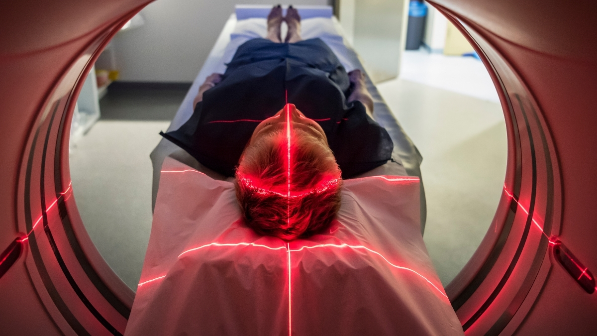 Somnul adânc ar putea încetini declinul sănătății cerebrale, legat de Alzheimer