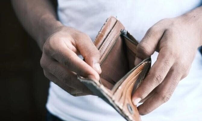 Cine plătește pentru prosperitatea pe datorie în România?