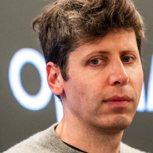 Sam Altman afirmă că firmele folosesc "AI washing" pentru concedieri