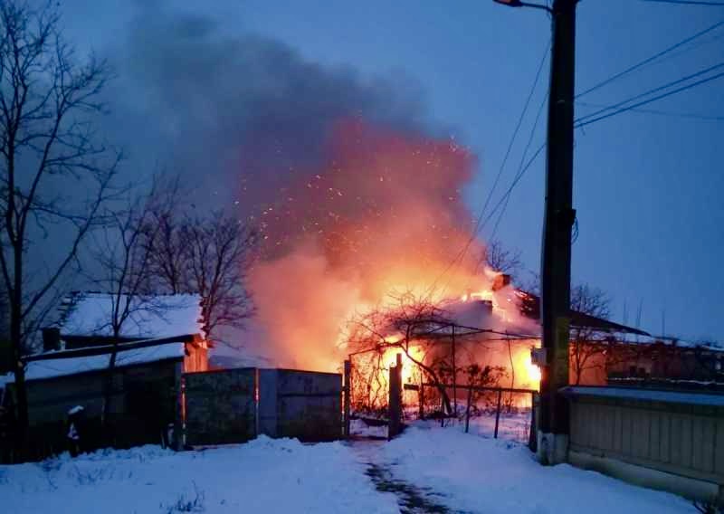Incendiu mortal la Drăganu: O femeie a fost găsită decedată