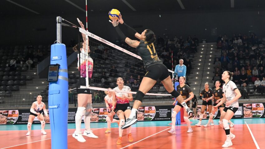 Etapa a 16-a din Divizia A1 la volei feminin a debutat cu meciuri interesante