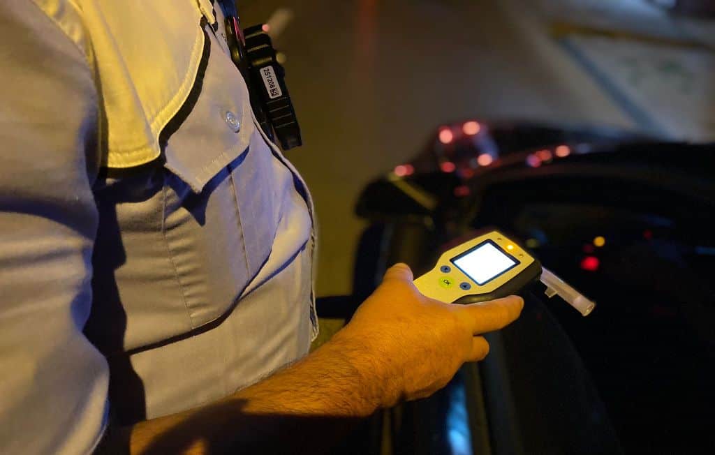 Un tânăr din Meteș, prins conducând sub influența alcoolului