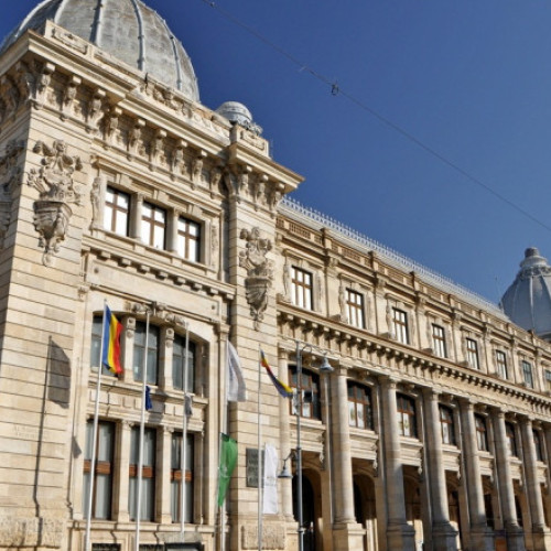 Expoziția „Tronuri domnești și regale” deschisă la MNIR