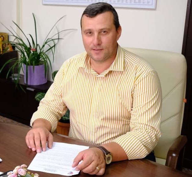 Primarul din Bălușeni, condamnat pentru corupție la trei ani cu suspendare