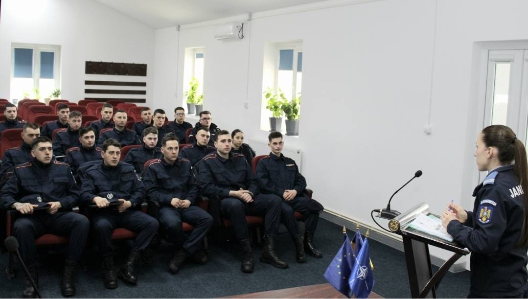 Elevii școlilor militare de subofițeri jandarmi încep stagiul de practică în Dâmbovița