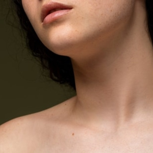 Știai ce afecțiuni pot indica "moleculele de piele"? Un neurochirurg cu peste 33 de ani experiență explică