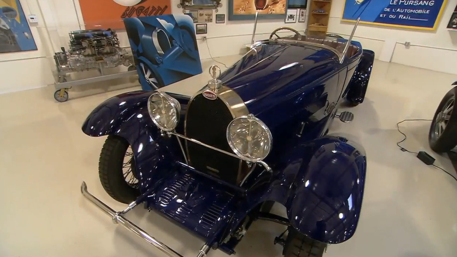 Jay Leno deține Bugatti-ul Katharinei Hepburn, dar acesta nu este aspectul cel mai interesant
