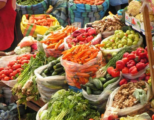 Prețurile legumelor și fructelor din București, la cote alarmante în Postul Paștelui