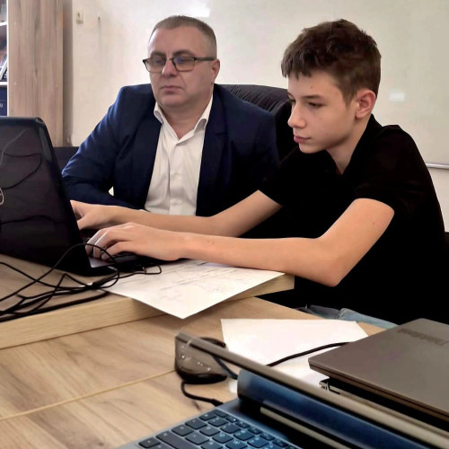 Un elev din Târgu Jiu câștigă medalie de bronz la un concurs internațional de informatică