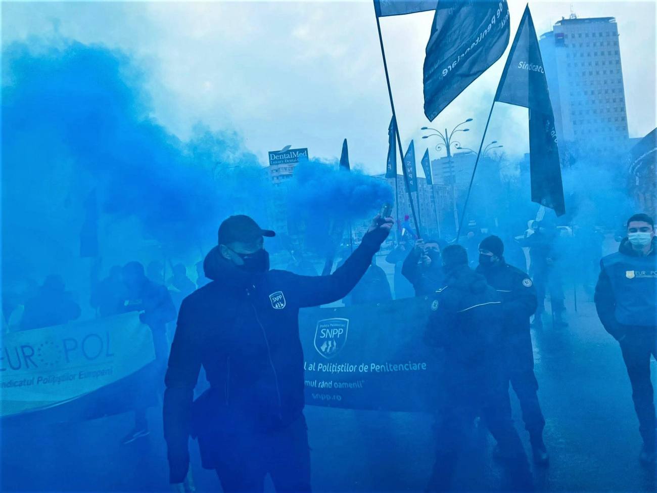 Protest al angajaților din penitenciare în Piața Victoriei