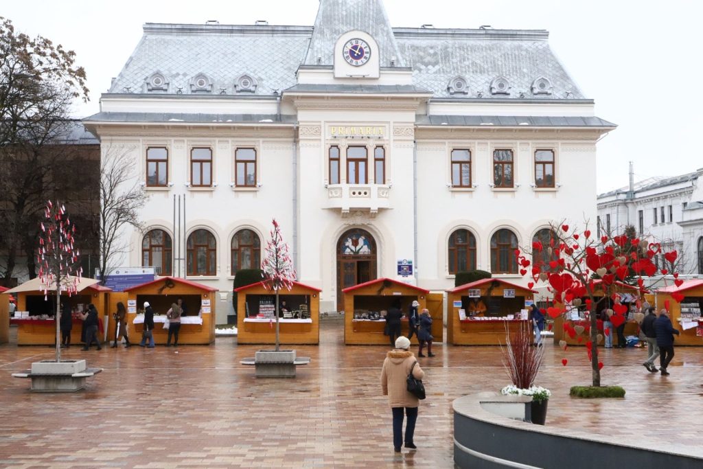 Piteștiul celebrează Dragobetele cu deschiderea Târgului de Mărțișor