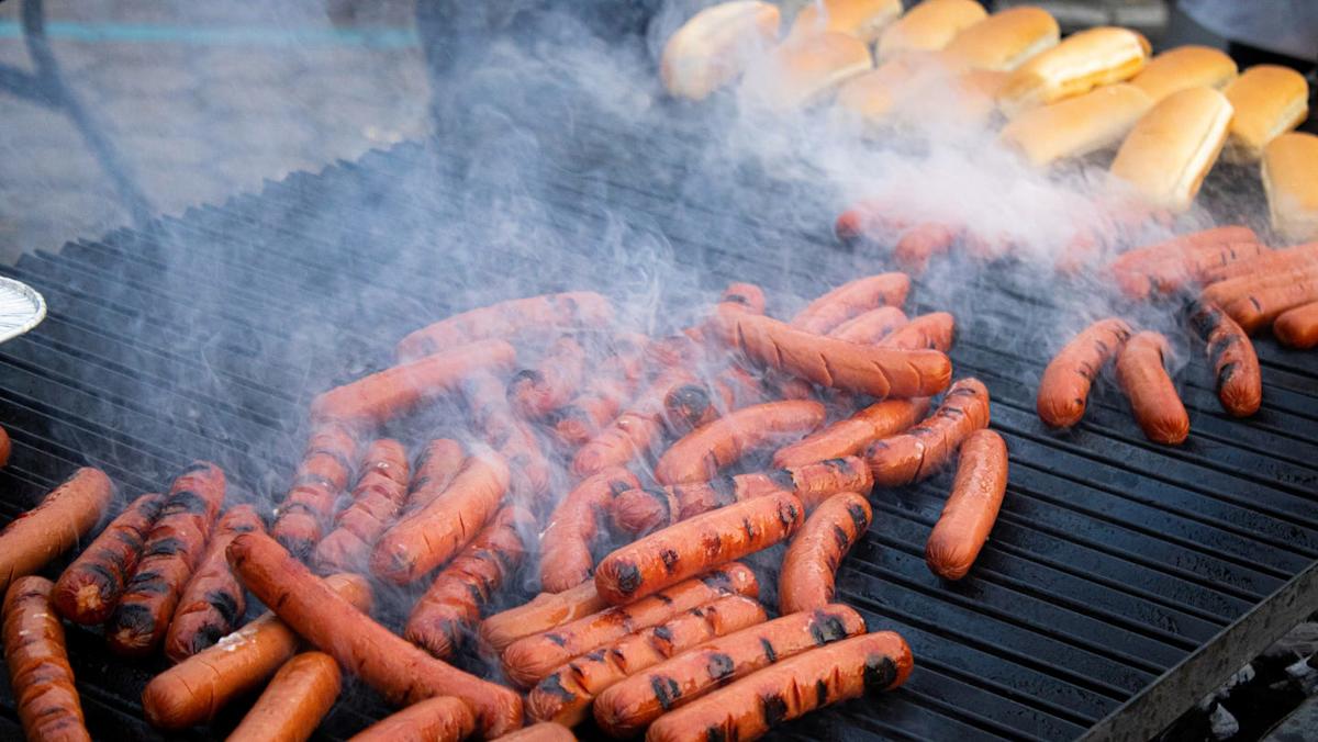 Acești conservanți alimentari comuni pot fi legați de cancer, conform unui nou studiu