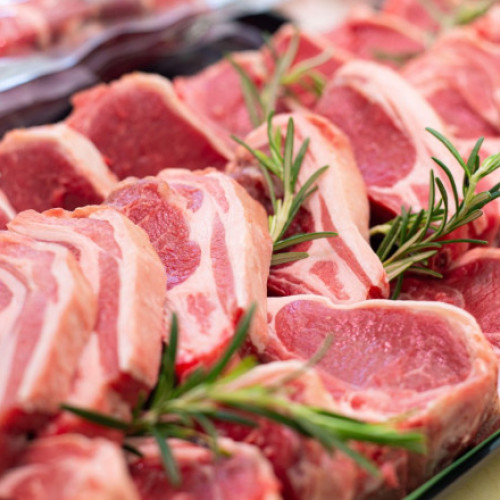Ministerul Agriculturii reglează comercializarea cărnii de porc congelate