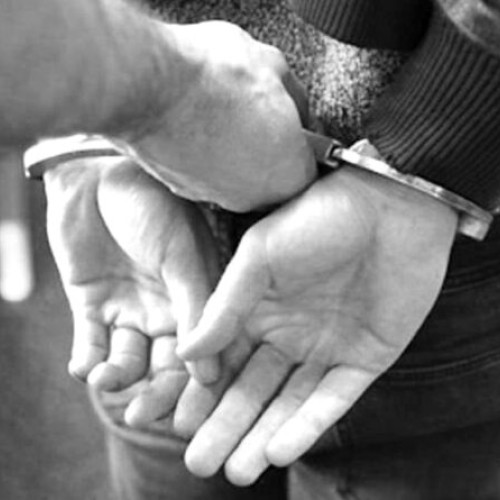 Arest preventiv pentru un bărbat acuzat de trafic de droguri