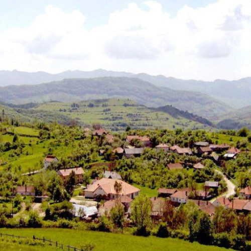 Primarul din Almașu Mare amenință cu tăierea iluminatului public din lipsă de bani