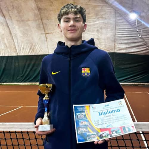 Elev din Târgu Jiu excelează în competiții naționale de tenis