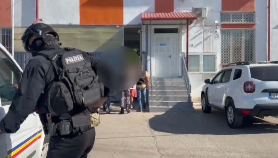 Tânăr din Suceava se predă pentru a ispăși o pedeapsă cu închisoarea