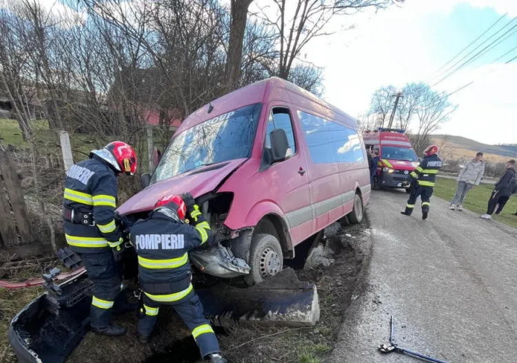 Accident grav în Bârlibaș: 11 persoane rănite pe drumul DC 109 A