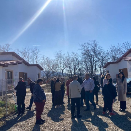 Persoane cu dizabilități relocate în locuințe protejate din Mireșu Mare