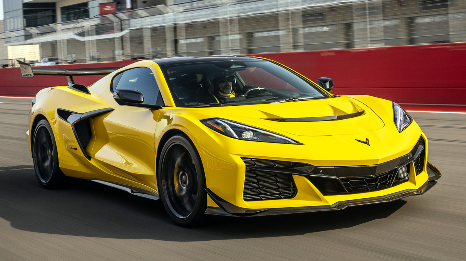 Chevy Corvette ZR1 stabilește un nou record Lightning Lap, depășind McLaren Senna cu 0,7 secunde