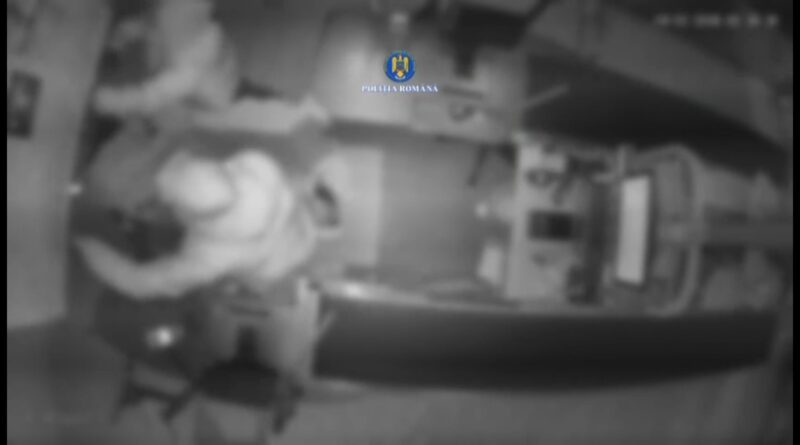 Doi minori reținuți pentru furturi în Vulcan