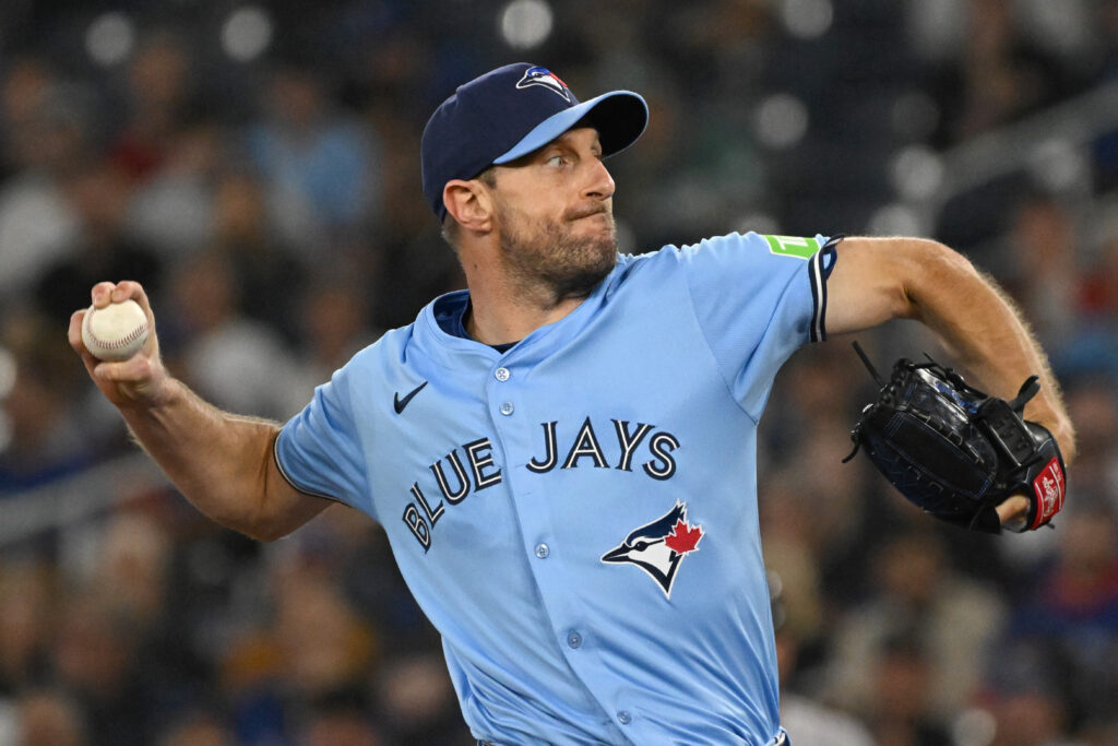 Blue Jays reînnoiesc contractul lui Max Scherzer