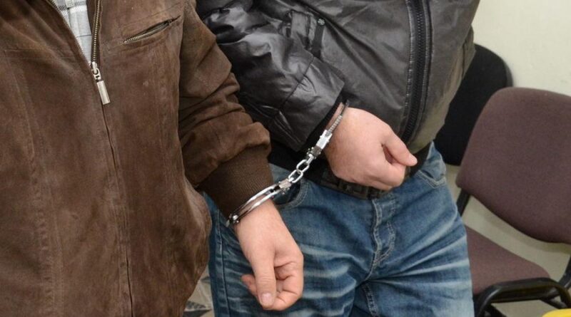 Doi bărbați din Petrila, arestați preventiv pentru furt