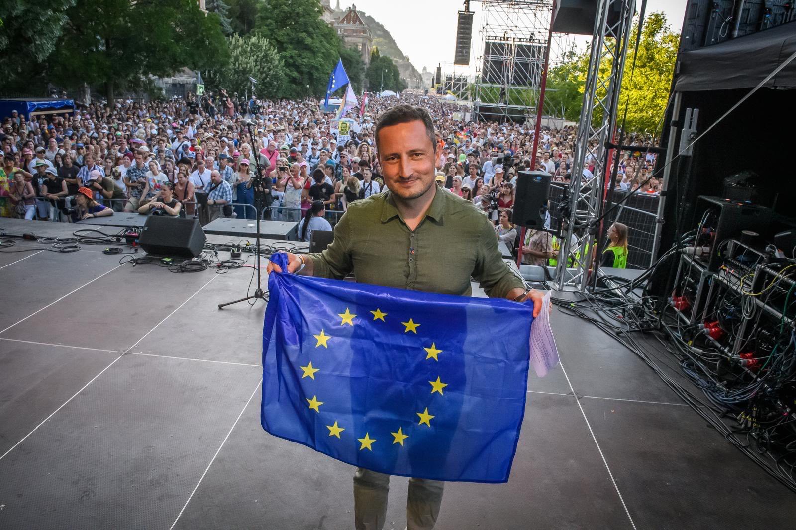 Comisia Europeană sprijină accesul femeilor la servicii de avort