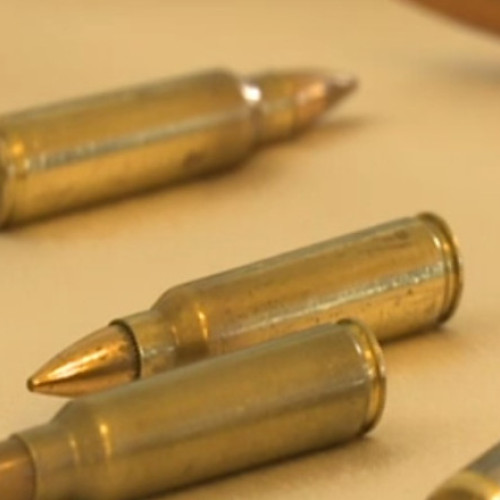 Polițiștii de frontieră descoperă cartușe ascunse în dulciuri, pe ruta Moldova - Italia