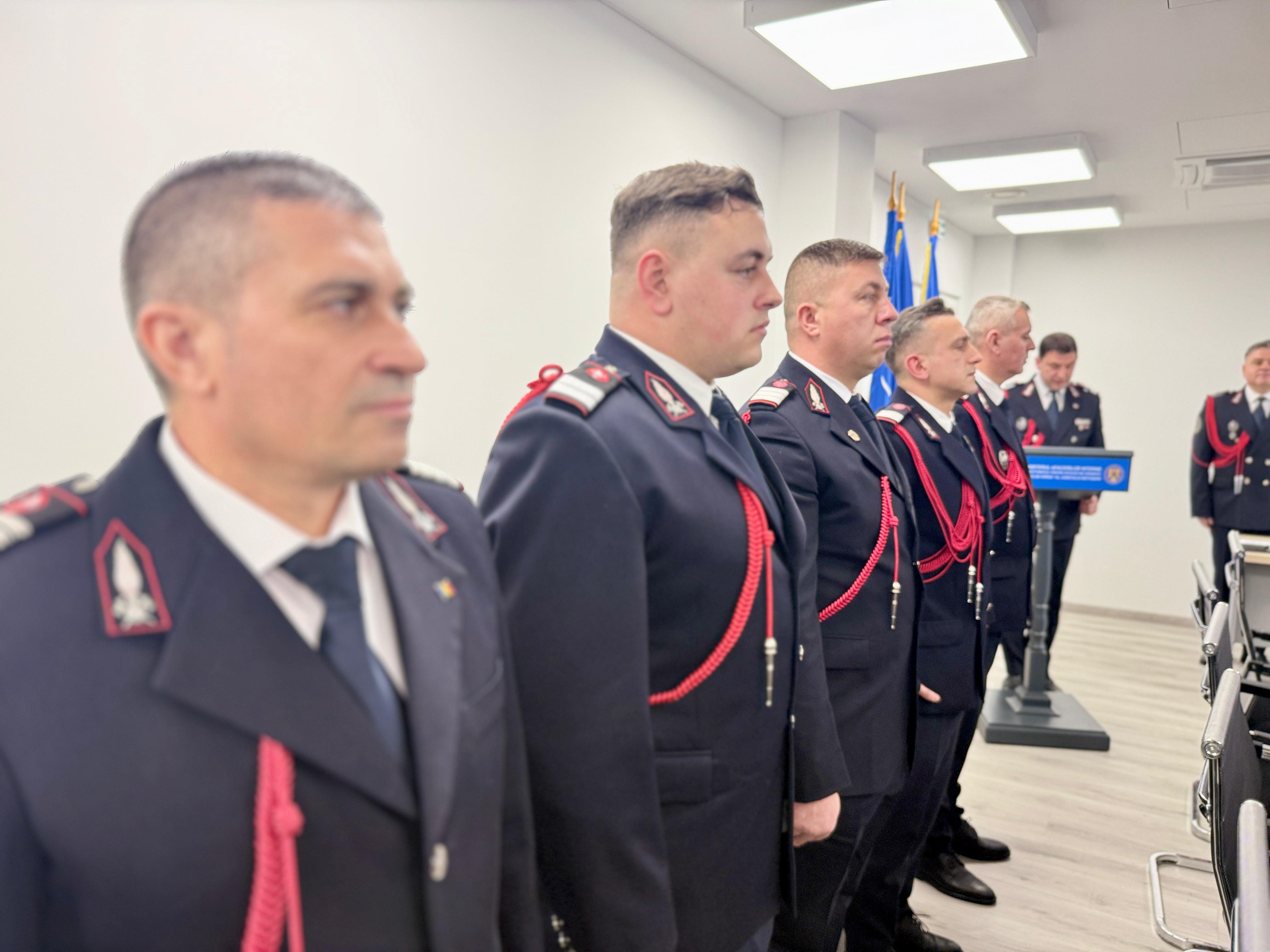 Patru pompieri botoșăneni avansați cu ocazia Zilei Protecției Civile