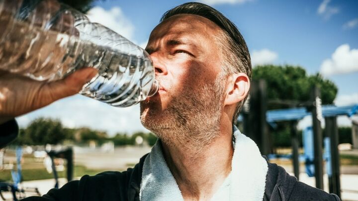 Substanțe chimice periculoase asociate cu îmbătrânirea accelerată la bărbații de vârstă mijlocie