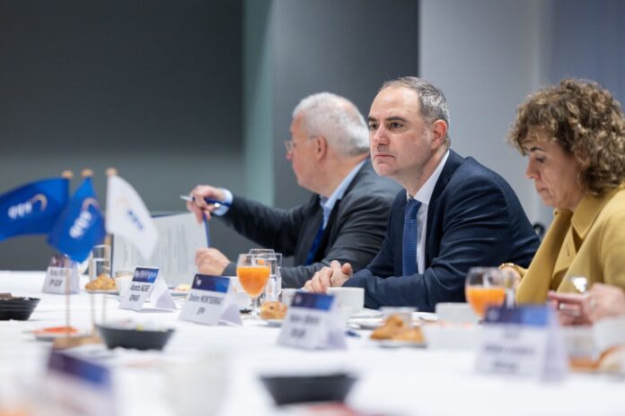 Guvernul aprobă reduceri fiscale pentru persoanele cu handicap în 2026