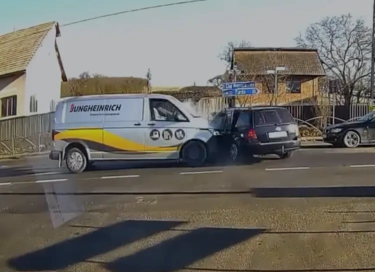 Accident spectaculos pe DN1, în Tureni, surprins live de o cameră de bord