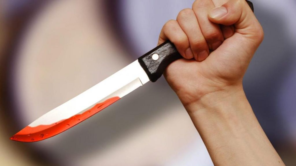 Atac cu briceagul între două adolescente în Ploiești