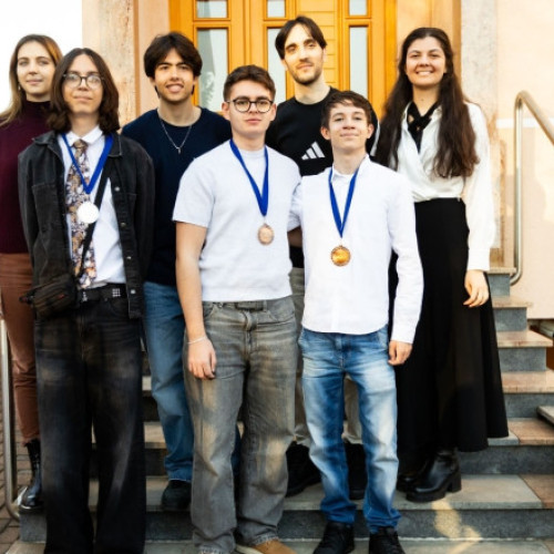 Oana Țoiu felicită echipa României la Olimpiada de Iarnă de Inteligență Artificială