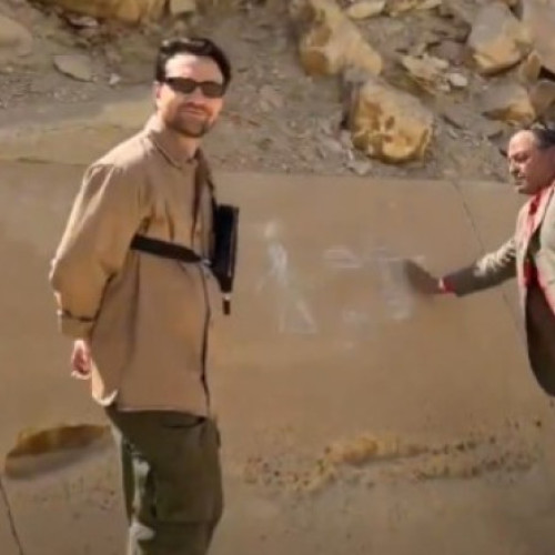 Ghid turistic arestat după ce a desenat pe o piramidă lângă Cairo