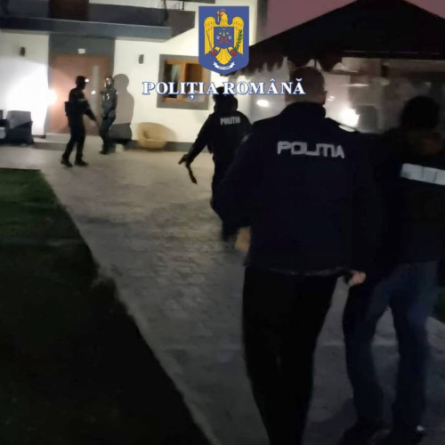 Descinderări în ancheta privind spălarea de bani în transportul naval: s-au efectuat 8 percheziții la sediile a 5 societăți comerciale și la domiciliile administratorilor acestora