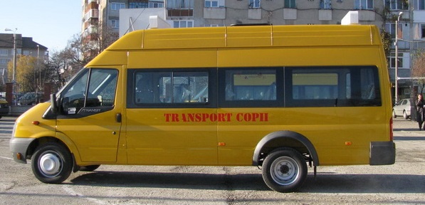 Școala din Botoșani caută șofer pentru microbuzul școlar