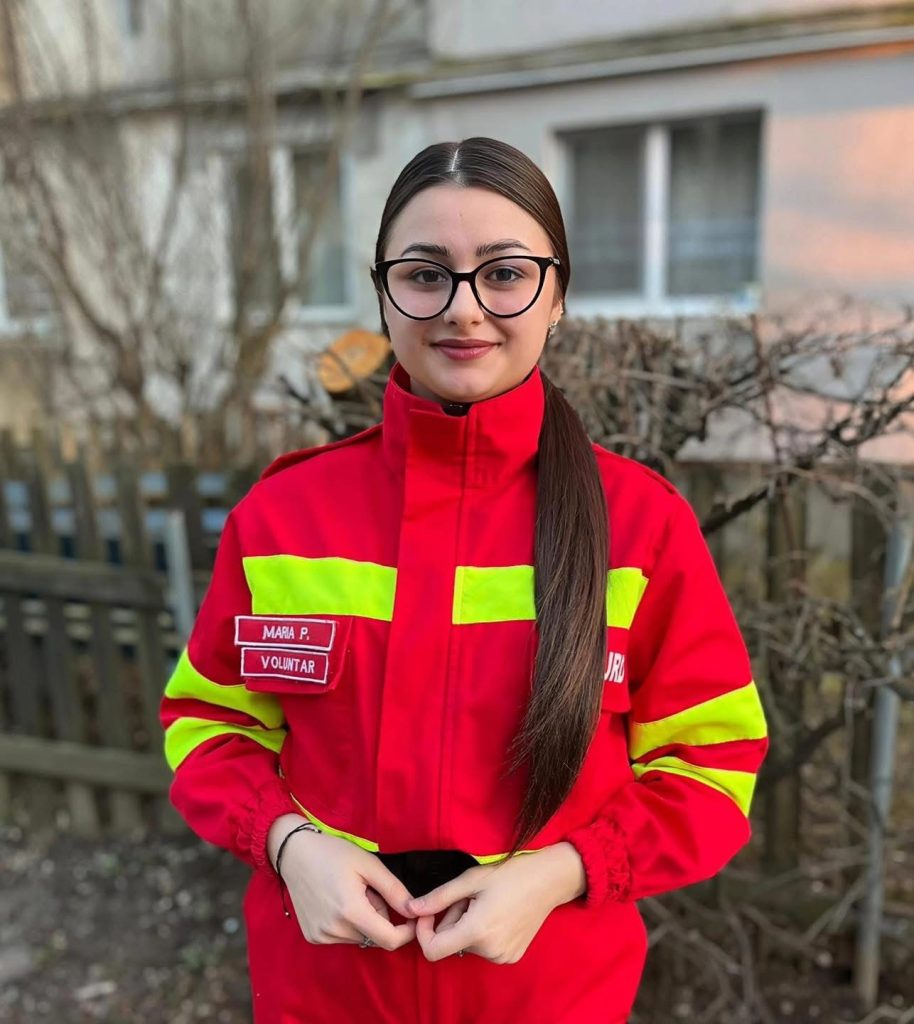 Voluntară din Baia Mare salvează un bărbat inconștient pe stradă