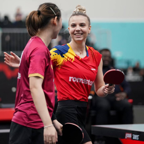 Adina Diaconu și Maria Xiao câștigă medalia de bronz la Singapore Smash 2026