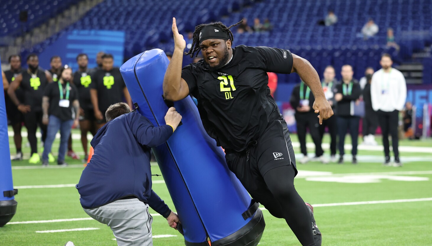 Simularea draftului NFL 2.0 — Jucători în ascensiune și în cădere după Combina NFL