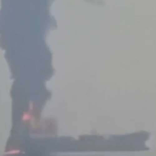 Atac asupra unui petrolier în strâmtoarea Hormuz, patru marinari răniți