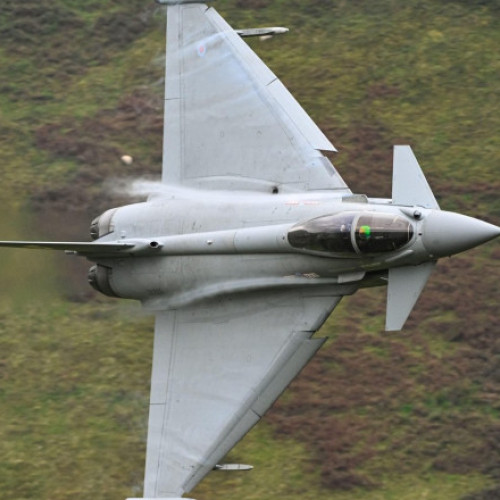 Un avion britanic Typhoon doboară o dronă iraniană în zbor spre Qatar