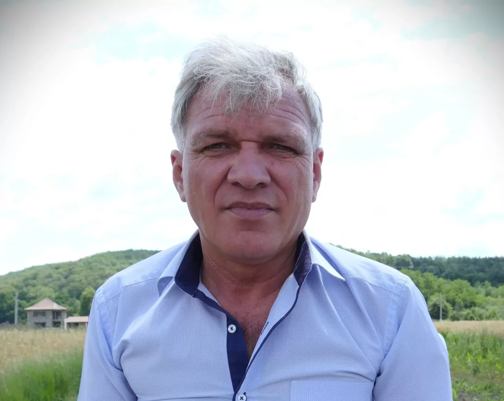 Primarul din Cătunele propune reduceri de personal pentru pensionari