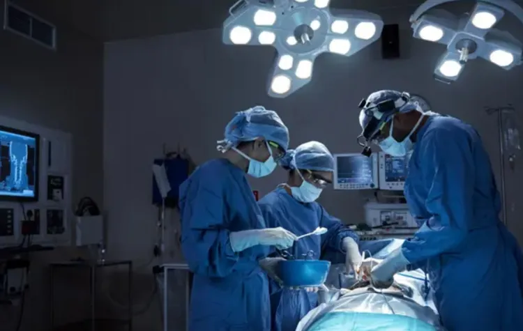 Intervenție salvatoare pentru o fetiță din Sebiș, după un accident grav