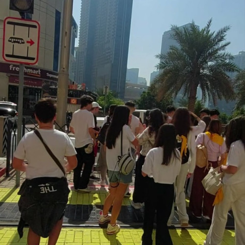 Excursia elevilor vrânceni în Dubai stârnește controverse după blocajul aerian