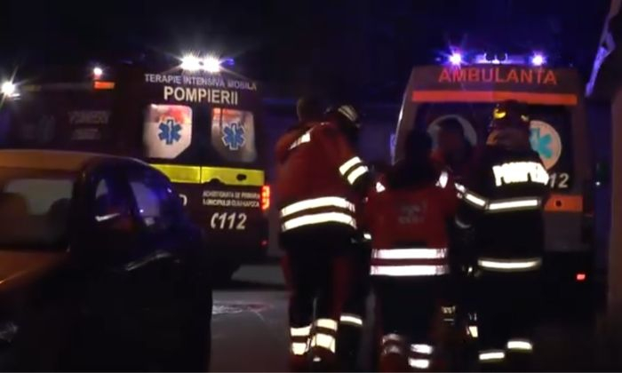 Accident pe DN 25: Două persoane rănite după o coliziune cu un autotren